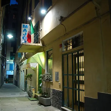 马杰尔酒店 酒店